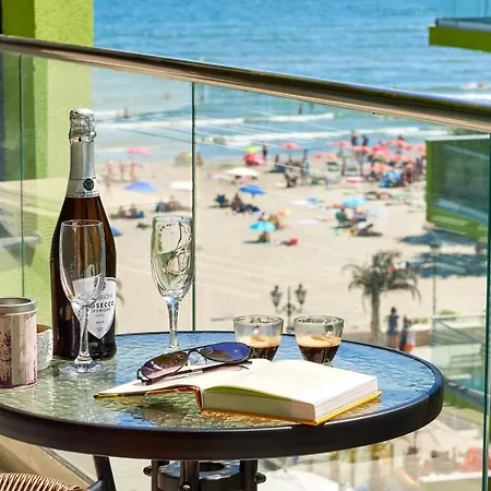 Apartman Crystal Breeze - Pool & Năvodari