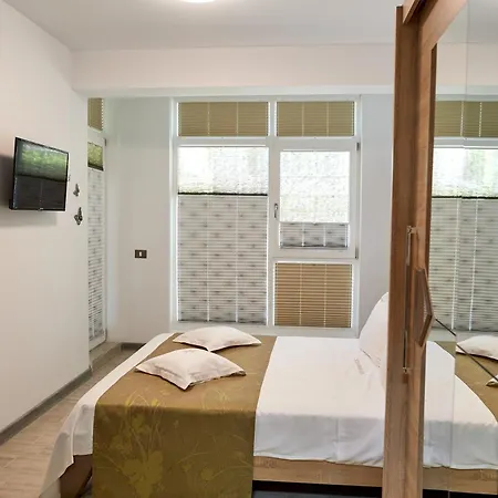 Apartman Crystal Breeze - Pool &