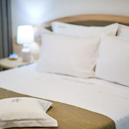 Crystal Breeze - Pool & *