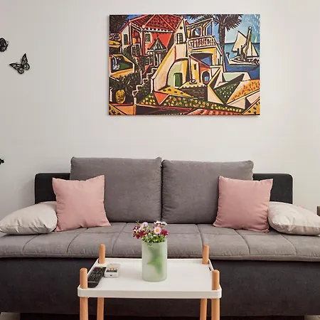 Apartman Crystal Breeze - Pool & Năvodari