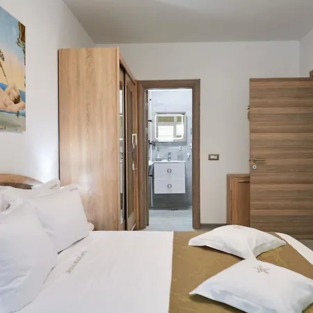 Apartment Crystal Breeze - Pool & Spa Beach Resort Navodari