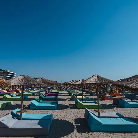 Apartment Crystal Breeze - Pool & Spa Beach Resort Navodari
