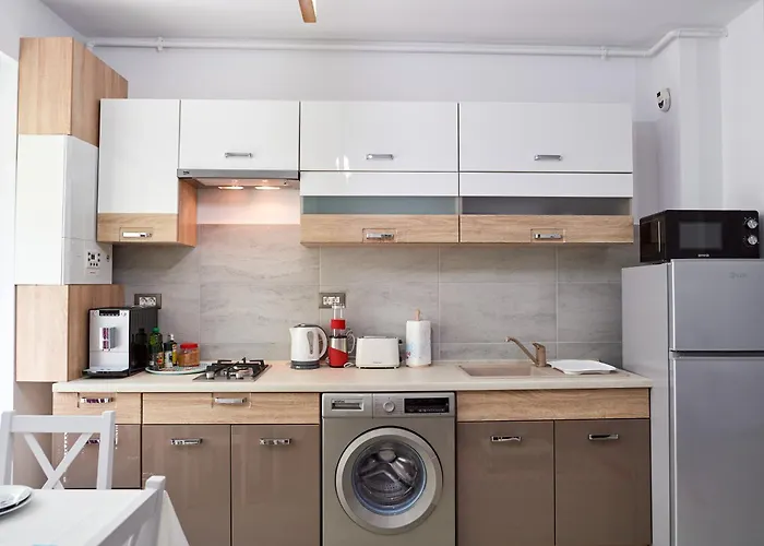 Crystal Breeze - Pool & Năvodari