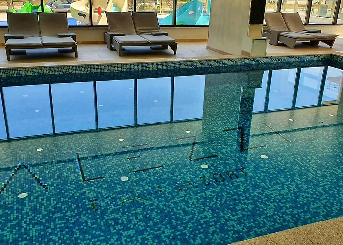 Apartamento Crystal Breeze - Pool & *