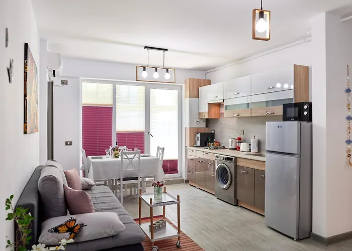 Crystal Breeze - Pool & Năvodari